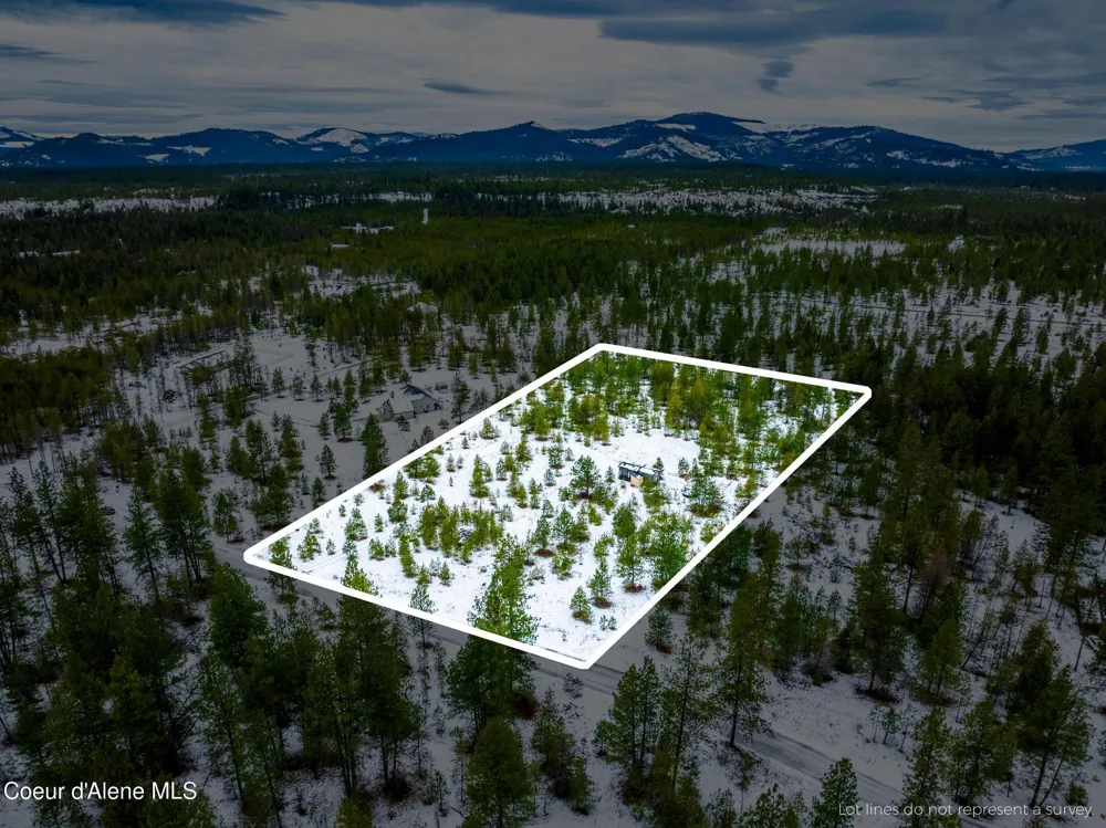 78 WYATT LANE Spirit Lake, ID 83869