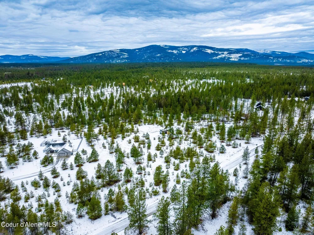 78 WYATT LANE Spirit Lake, ID 83869