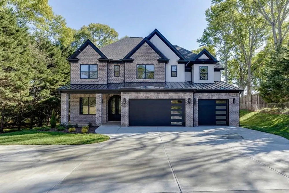 2739 South Waterworks Drive