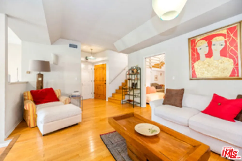 225 Sherman Canal Venice, CA 90291
