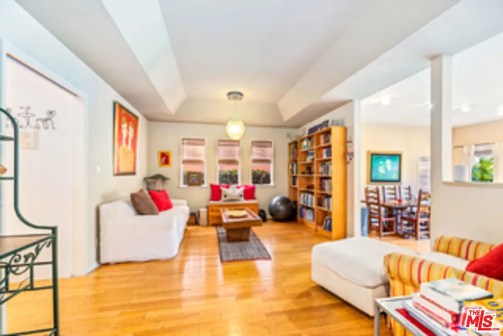 225 Sherman Canal Venice, CA 90291