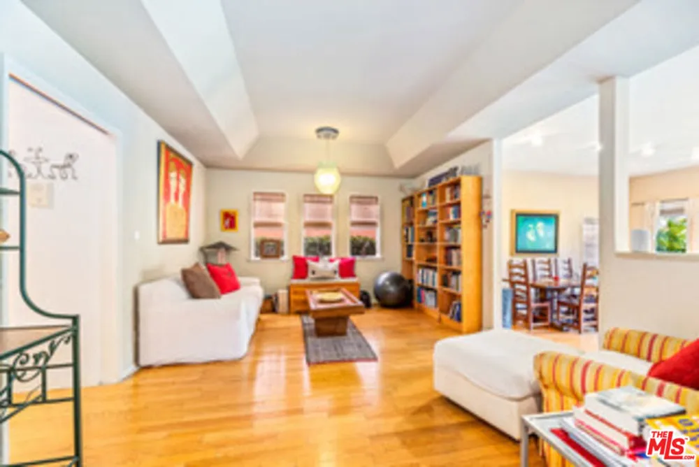 225 Sherman Canal Venice, CA 90291
