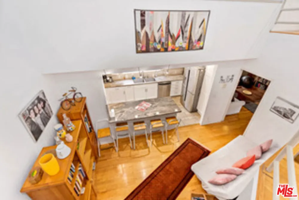225 Sherman Canal Venice, CA 90291