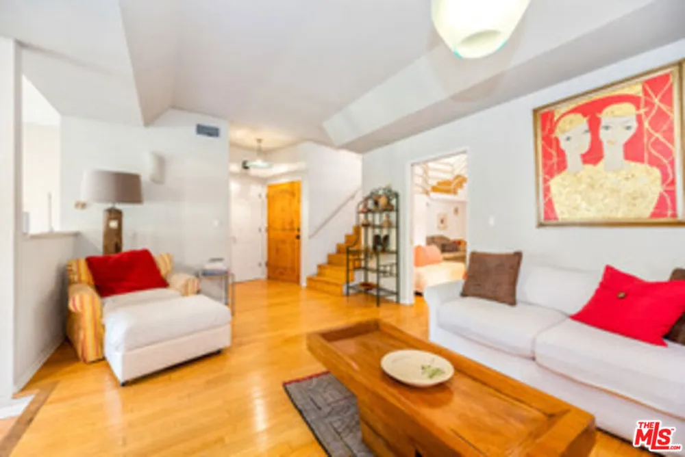 225 Sherman Canal Venice, CA 90291