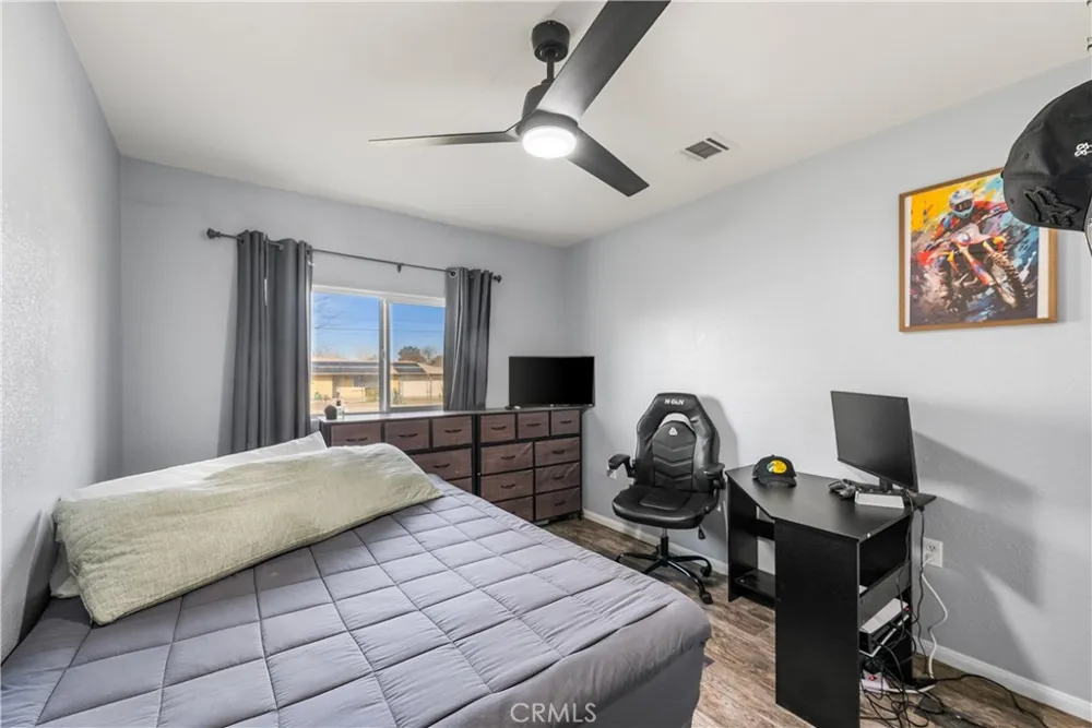 8954 E Avenue T14 Littlerock, CA 93543