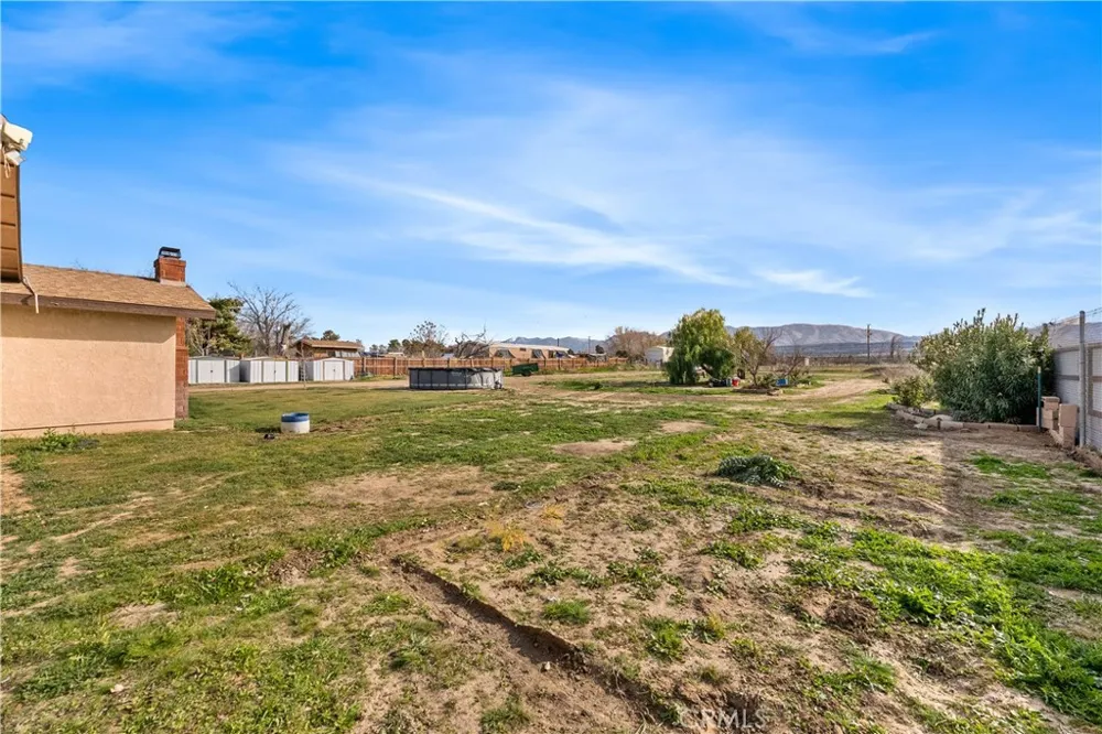 8954 E Avenue T14 Littlerock, CA 93543