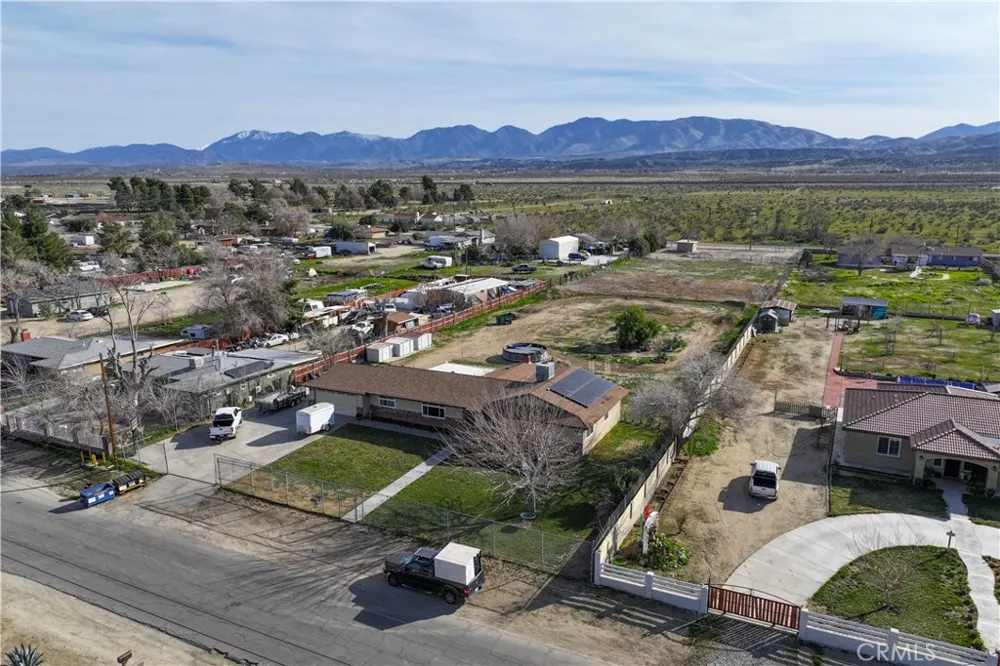 8954 E Avenue T14 Littlerock, CA 93543