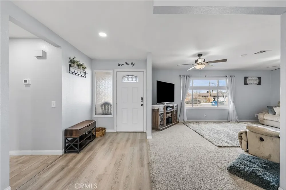 8954 E Avenue T14 Littlerock, CA 93543