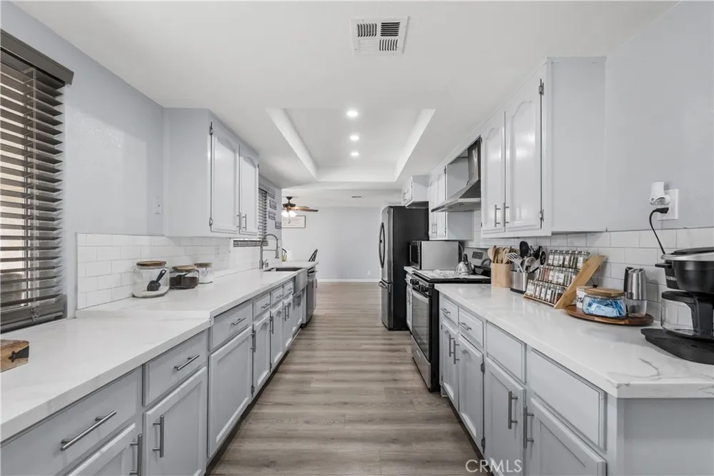 8954 E Avenue T14 Littlerock, CA 93543
