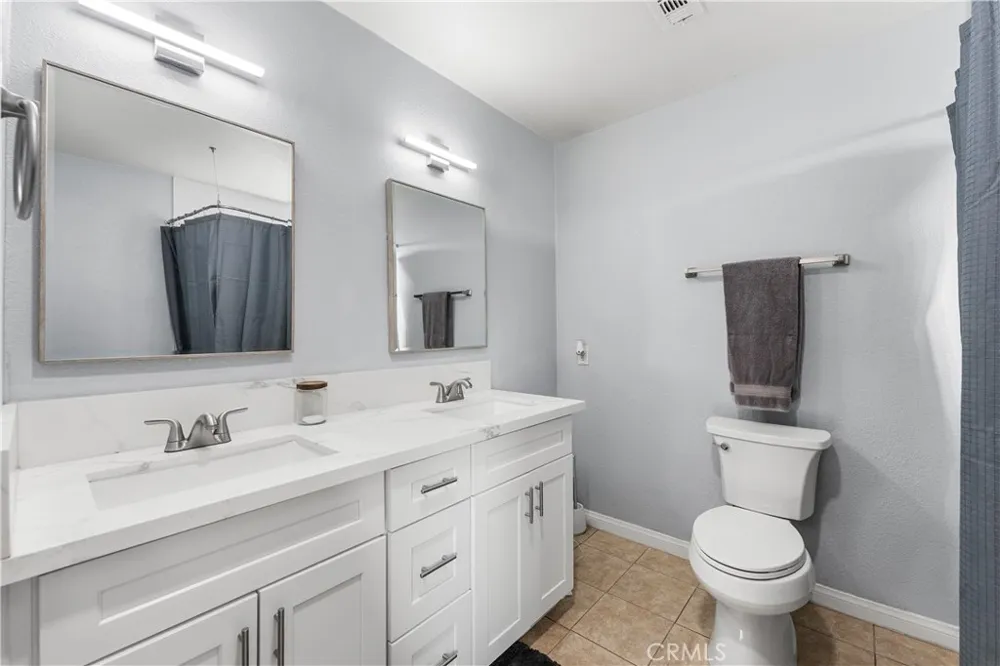 8954 E Avenue T14 Littlerock, CA 93543
