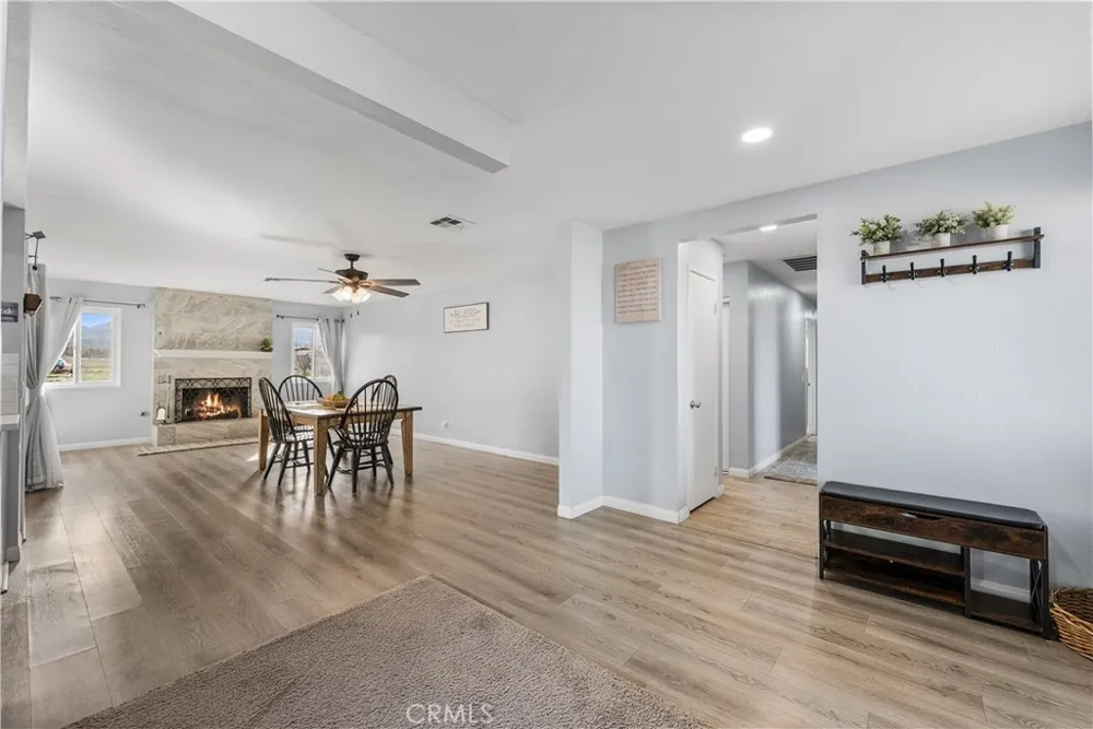 8954 E Avenue T14 Littlerock, CA 93543