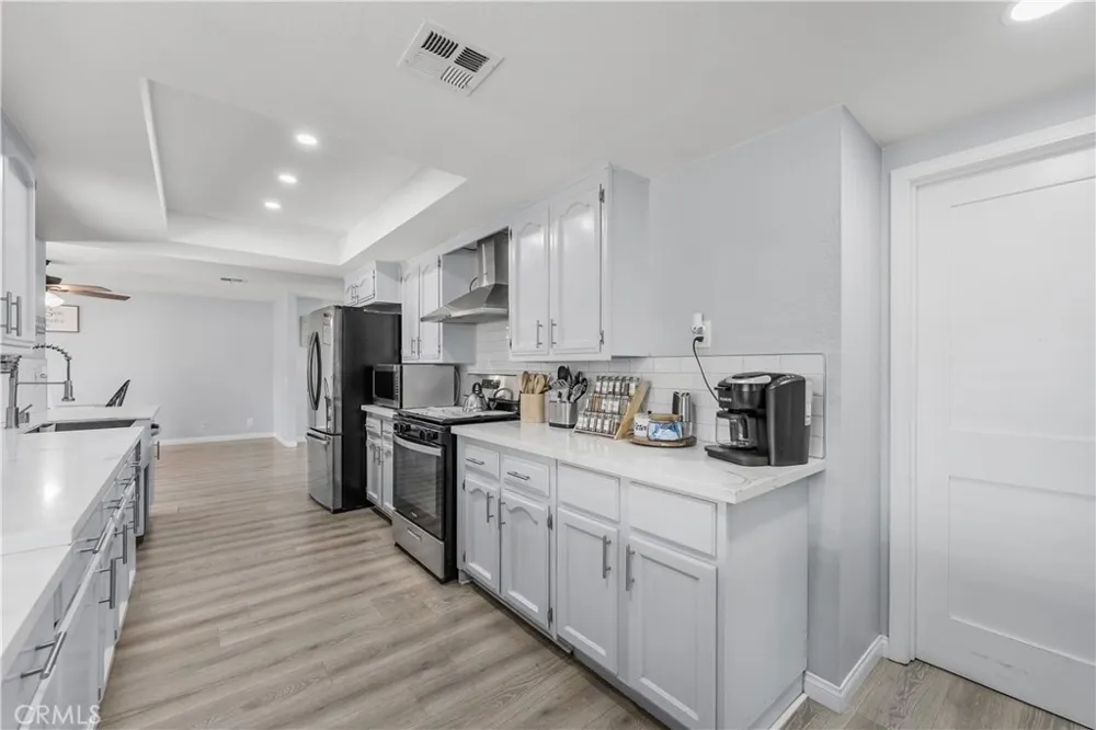 8954 E Avenue T14 Littlerock, CA 93543
