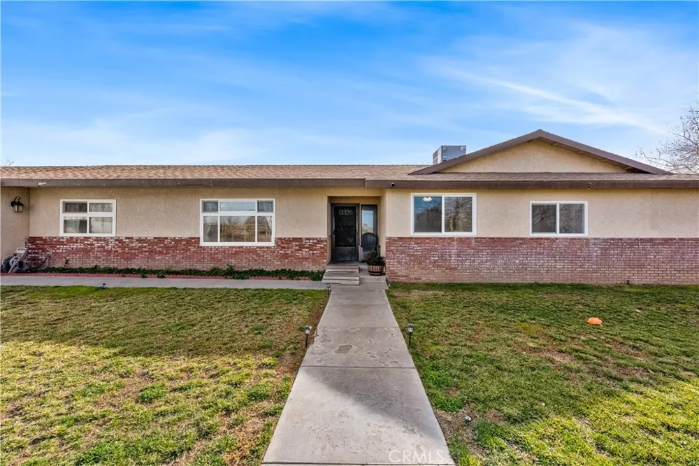 8954 E Avenue T14 Littlerock, CA 93543