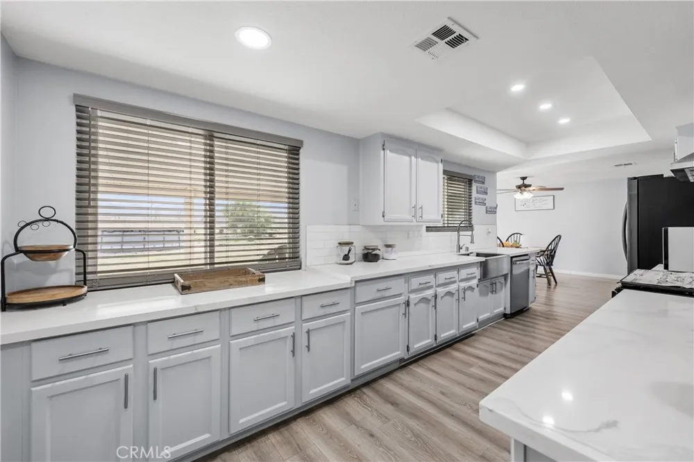 8954 E Avenue T14 Littlerock, CA 93543