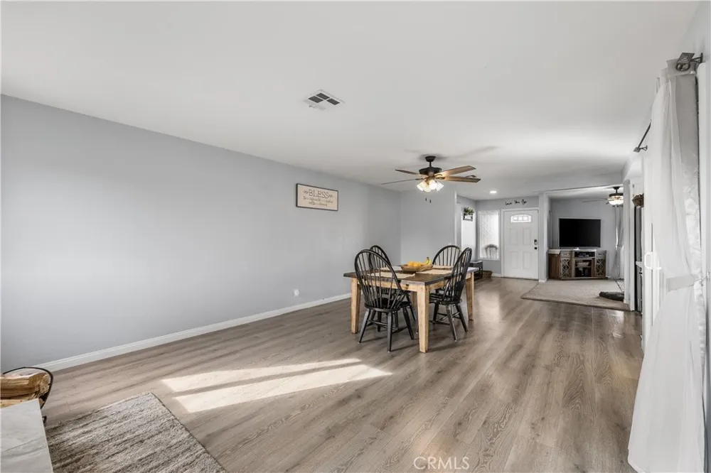 8954 E Avenue T14 Littlerock, CA 93543