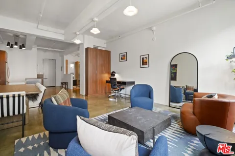 849 S Broadway #403