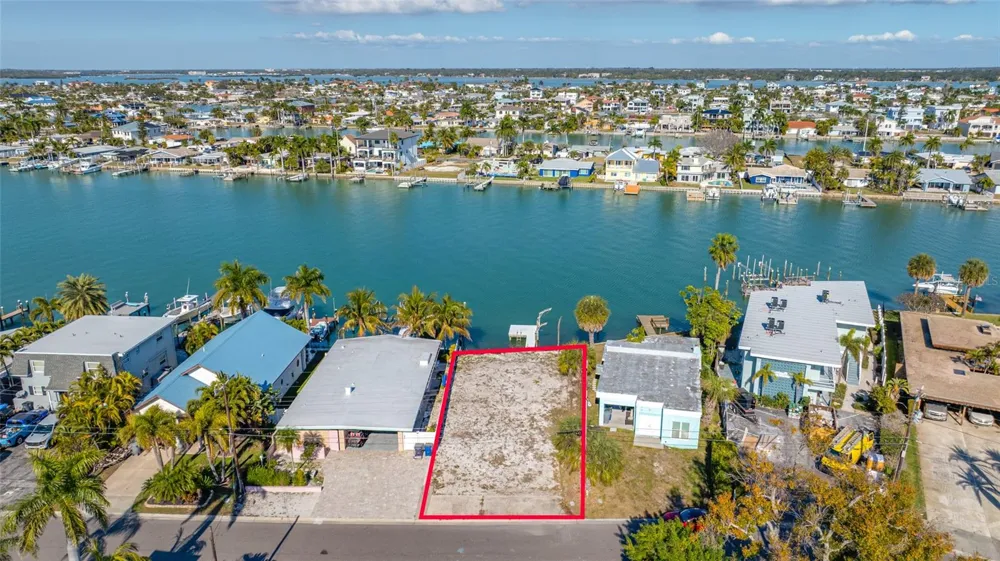 11075 3RD STREET E Treasure Island, FL 33706