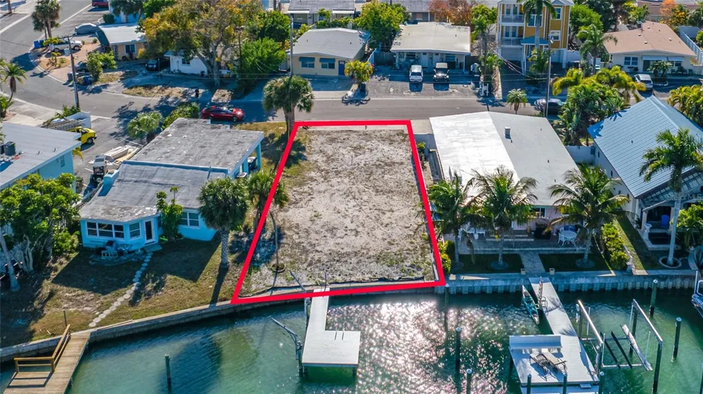 11075 3RD STREET E Treasure Island, FL 33706