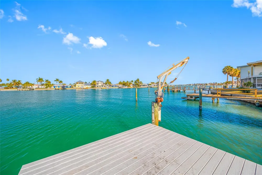 11075 3RD STREET E Treasure Island, FL 33706