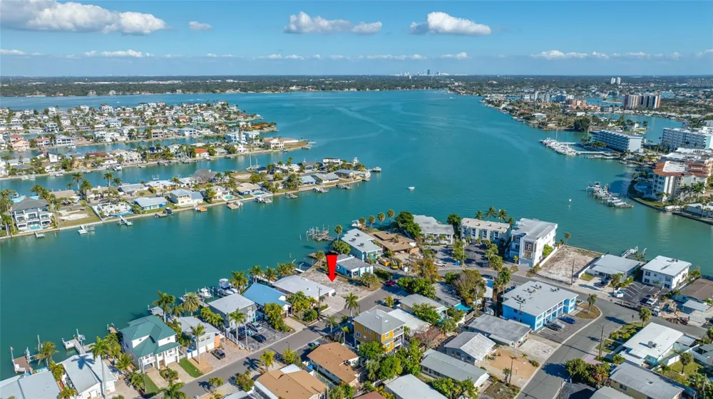 11075 3RD STREET E Treasure Island, FL 33706