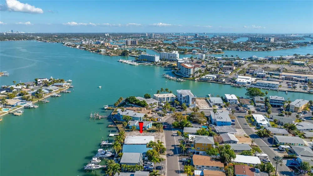 11075 3RD STREET E Treasure Island, FL 33706