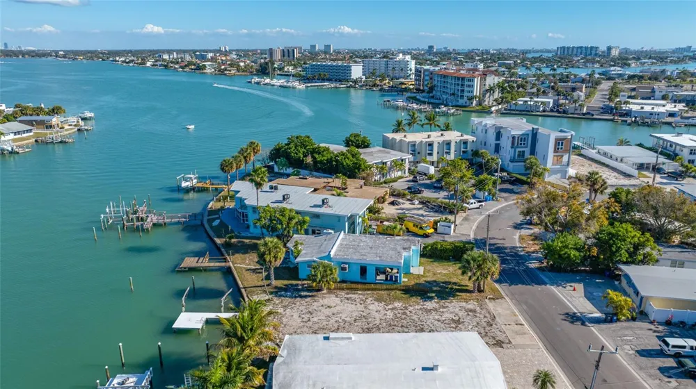 11075 3RD STREET E Treasure Island, FL 33706