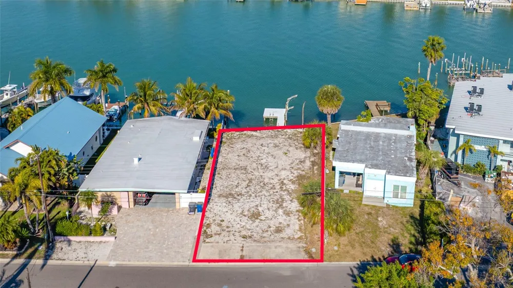 11075 3RD STREET E Treasure Island, FL 33706