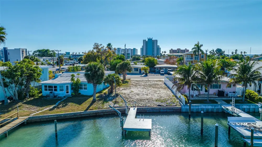 11075 3RD STREET E Treasure Island, FL 33706