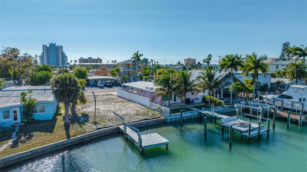 11075 3RD STREET E Treasure Island, FL 33706