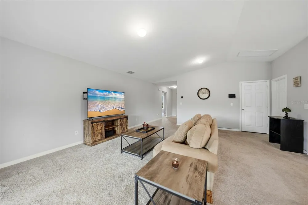 1923 KESTER AVENUE Lehigh Acres, FL 33972