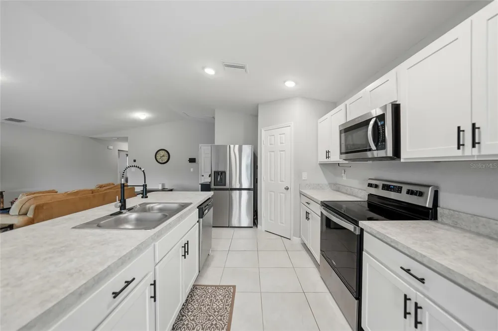1923 KESTER AVENUE Lehigh Acres, FL 33972