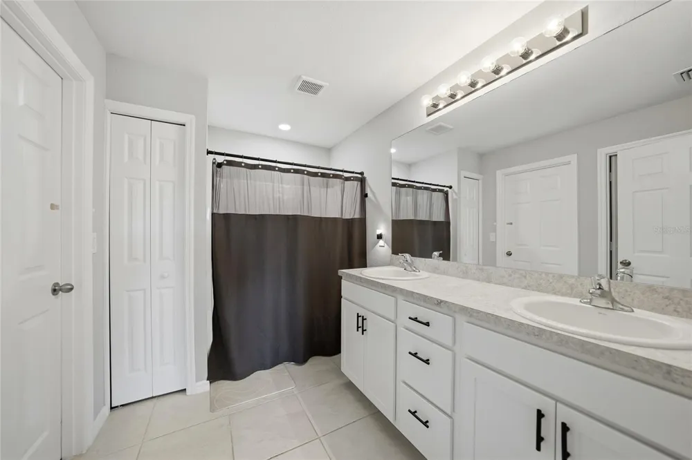 1923 KESTER AVENUE Lehigh Acres, FL 33972