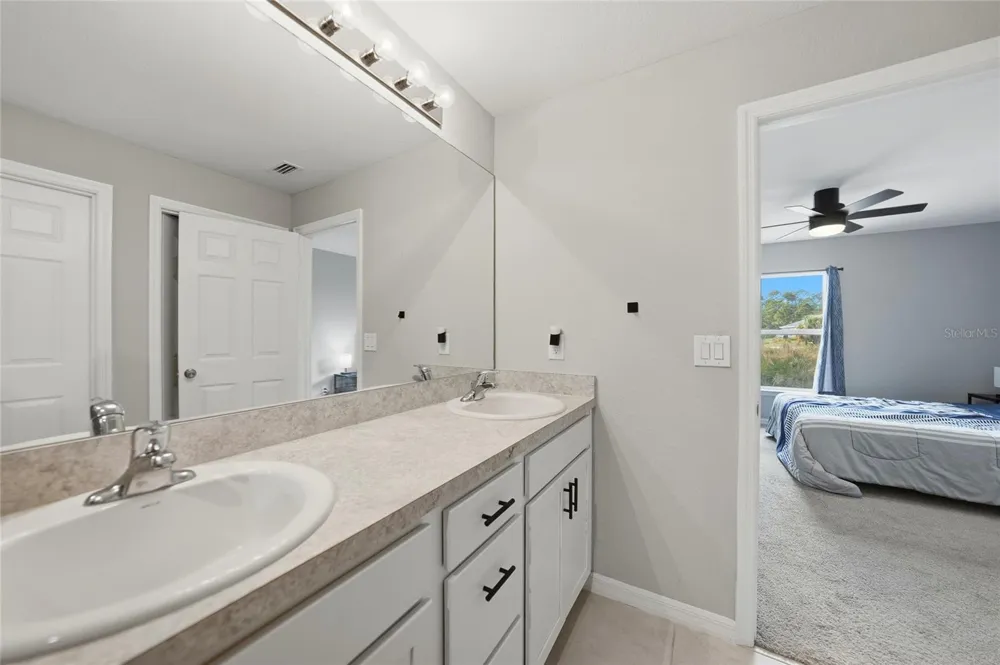 1923 KESTER AVENUE Lehigh Acres, FL 33972