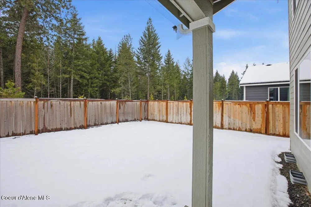 815 E Burdock Loop Hayden, ID 83835