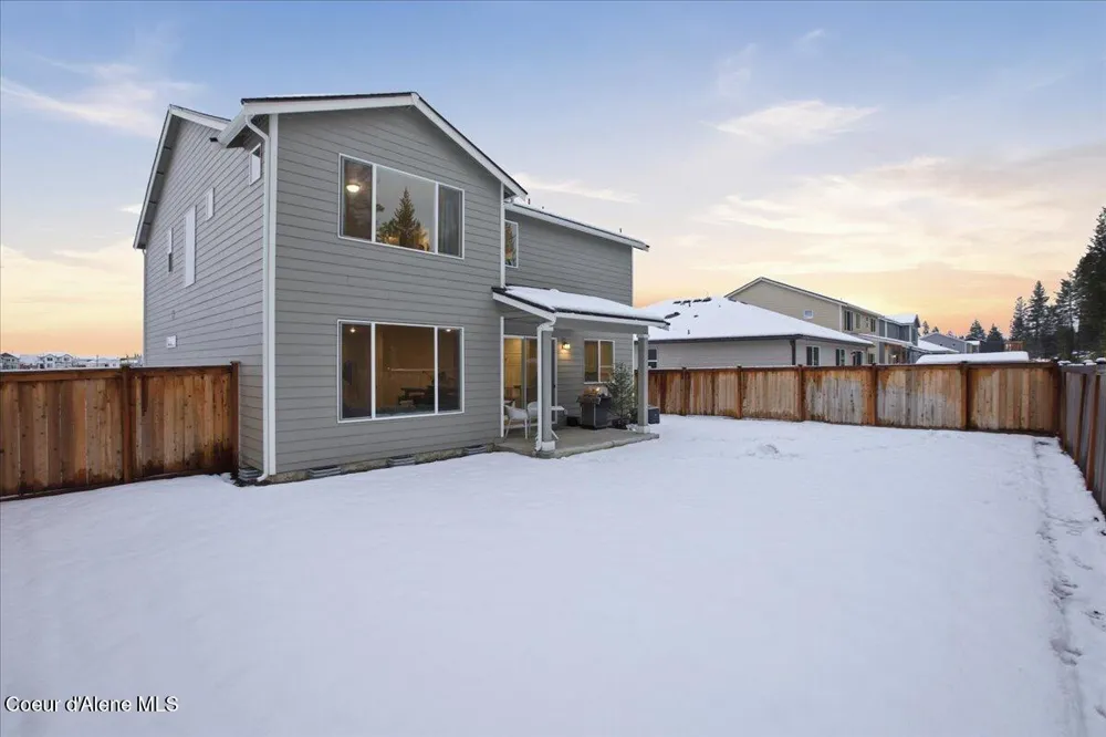 815 E Burdock Loop Hayden, ID 83835