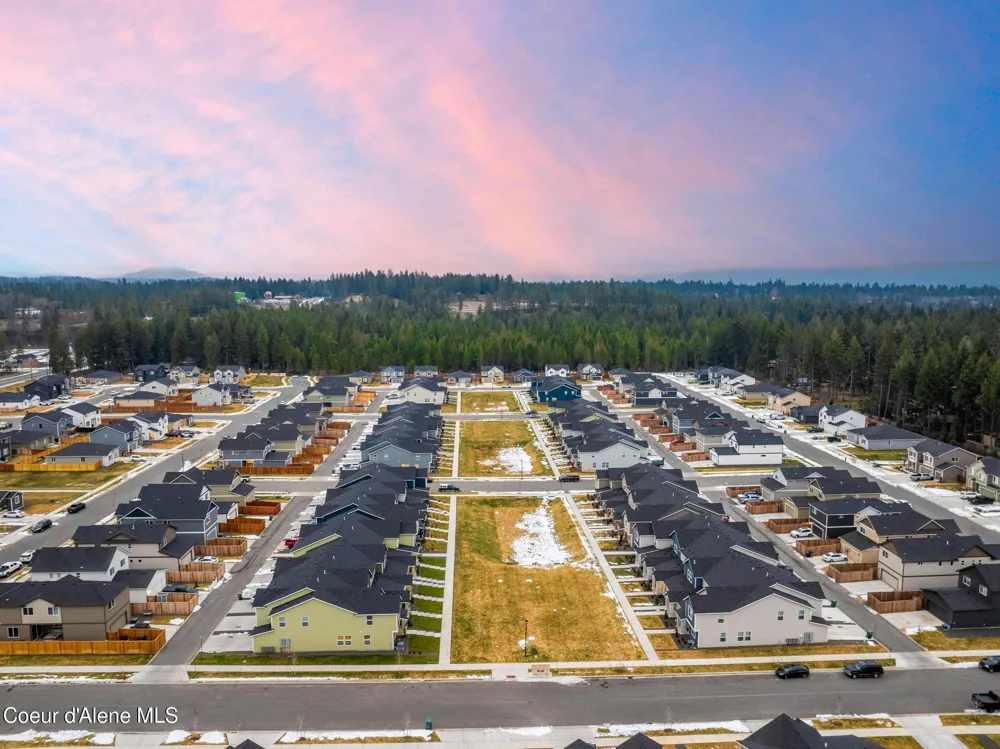 815 E Burdock Loop Hayden, ID 83835
