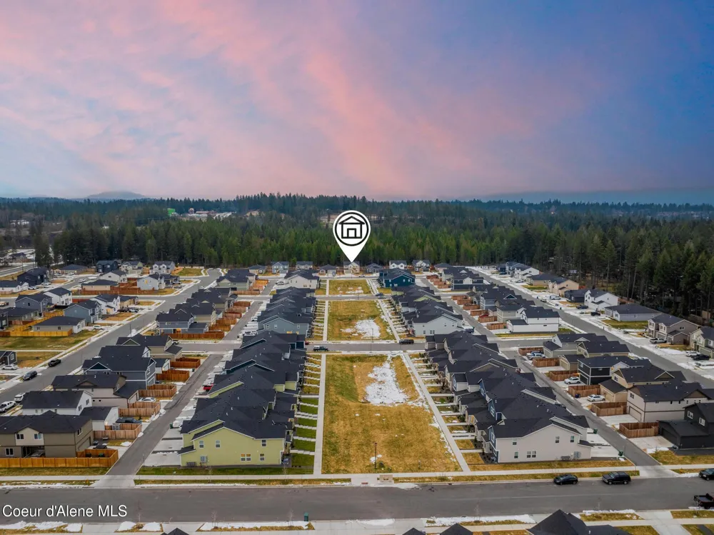 815 E Burdock Loop Hayden, ID 83835