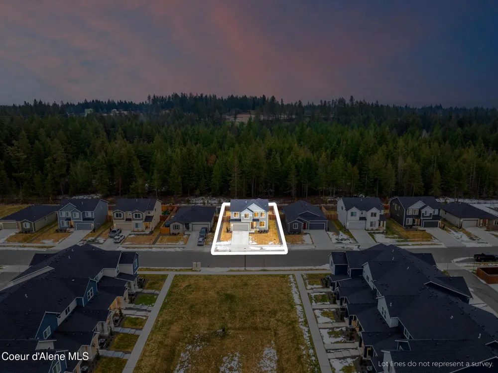 815 E Burdock Loop Hayden, ID 83835