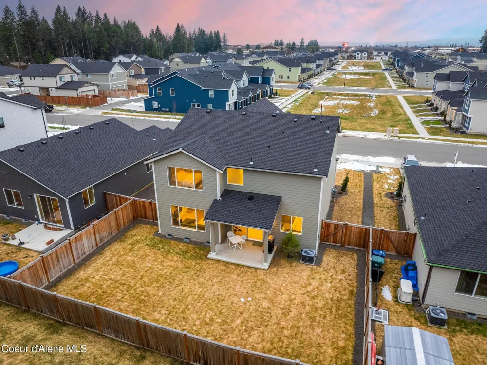 815 E Burdock Loop Hayden, ID 83835