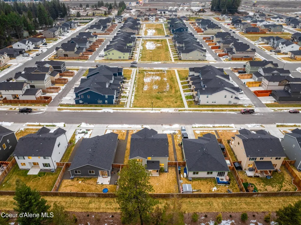 815 E Burdock Loop Hayden, ID 83835