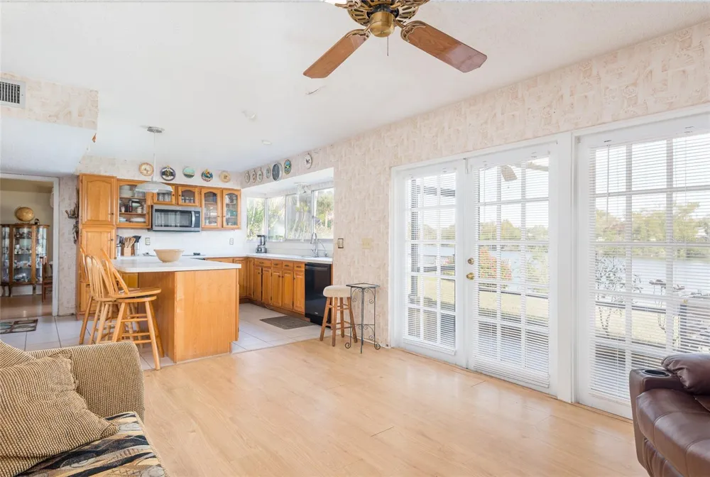 6809 TWELVE OAKS BOULEVARD Tampa, FL 33634