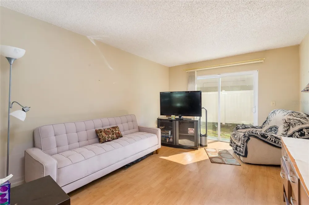 6809 TWELVE OAKS BOULEVARD Tampa, FL 33634