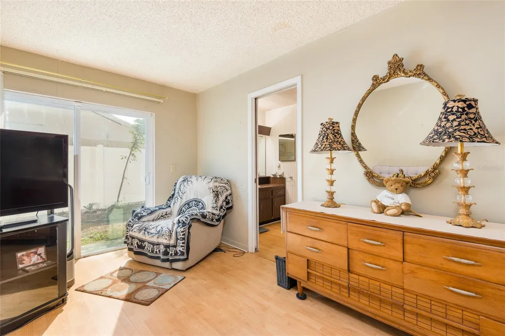 6809 TWELVE OAKS BOULEVARD Tampa, FL 33634