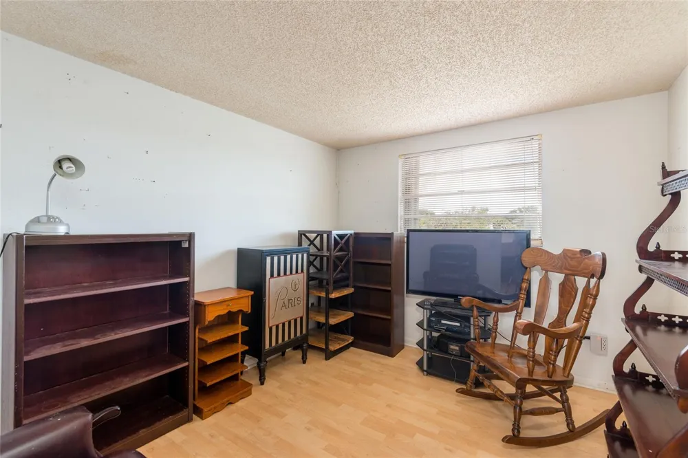 6809 TWELVE OAKS BOULEVARD Tampa, FL 33634