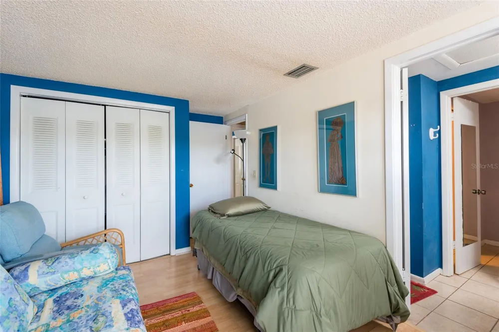 6809 TWELVE OAKS BOULEVARD Tampa, FL 33634