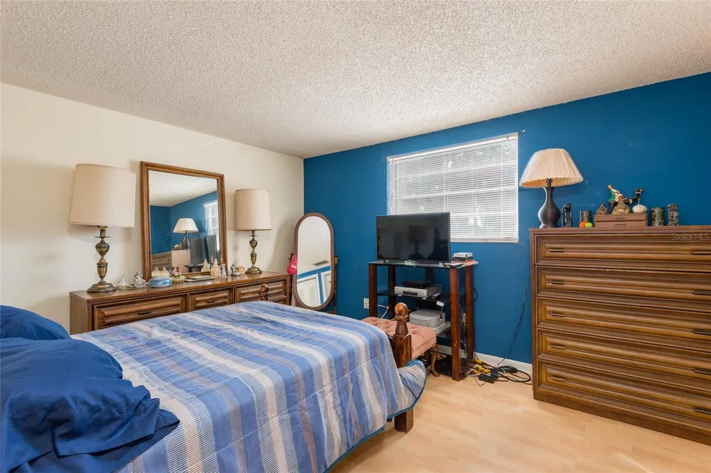 6809 TWELVE OAKS BOULEVARD Tampa, FL 33634