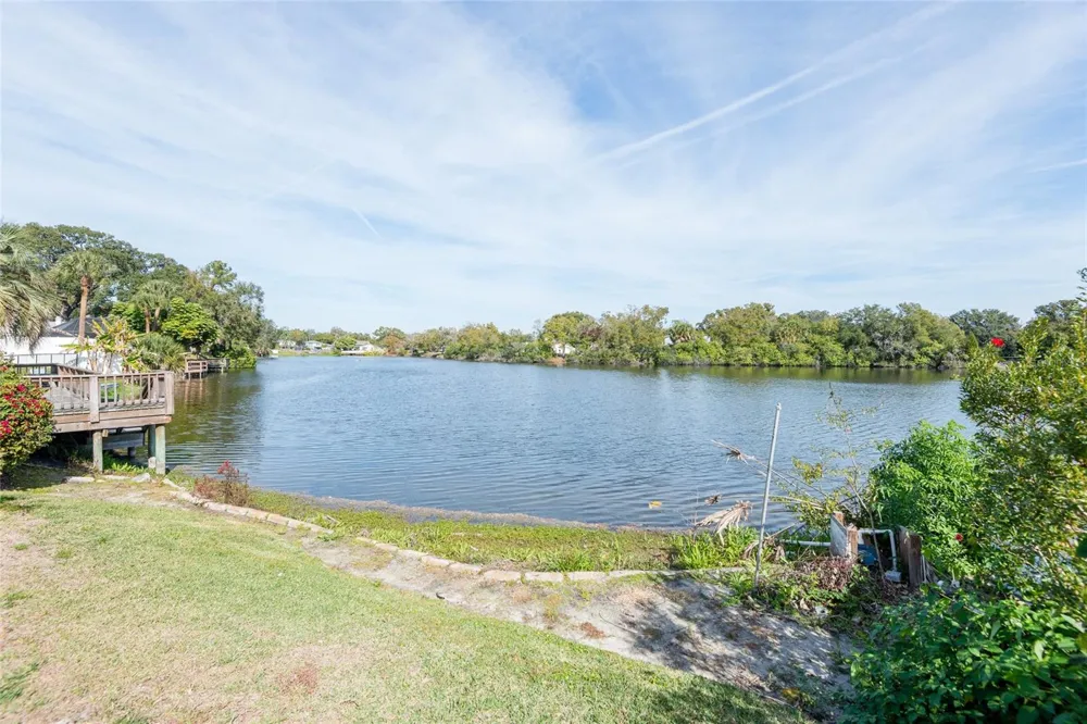 6809 TWELVE OAKS BOULEVARD Tampa, FL 33634