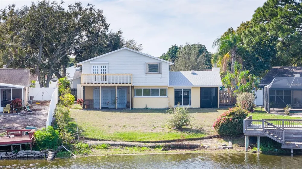 6809 TWELVE OAKS BOULEVARD Tampa, FL 33634
