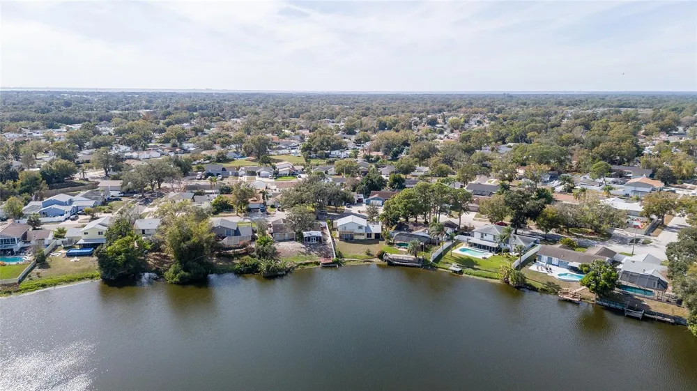 6809 TWELVE OAKS BOULEVARD Tampa, FL 33634