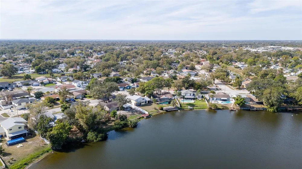 6809 TWELVE OAKS BOULEVARD Tampa, FL 33634
